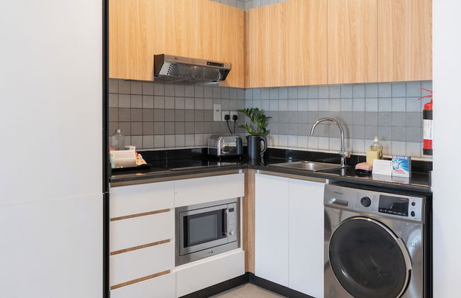 Citadines Metro Central Dubai - Photo 36