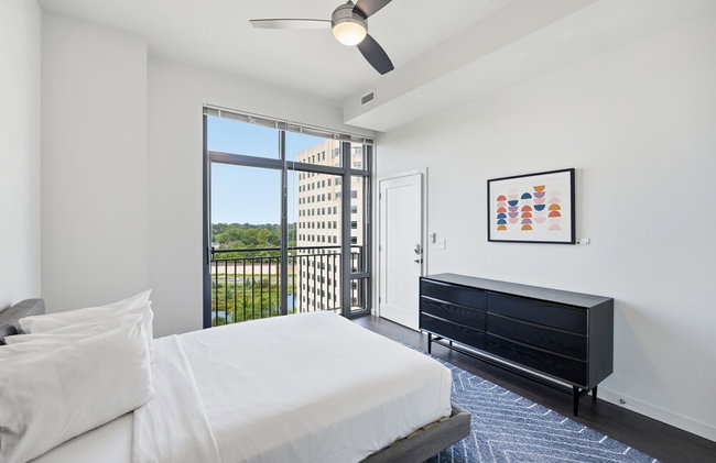 Placemakr Marymount Ballston - Photo 55