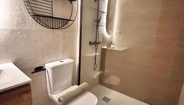 AeroSuites103 Alojamiento Madrid - Photo 3