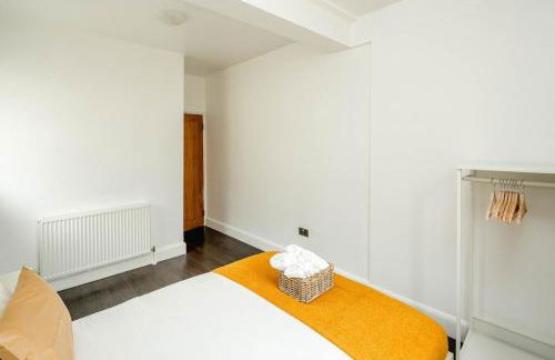 Lovely 3 bed house in Feltham - Foto 6