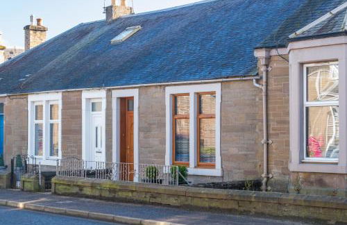 Beach & Golfers Cottage Wi-Fi Central Walkable - Foto 1