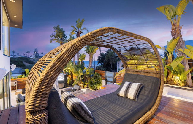 Steps to Beach+shops, Oceanview, Hot Tub+firepit Moonlight Modern by Avantstay - Foto 42