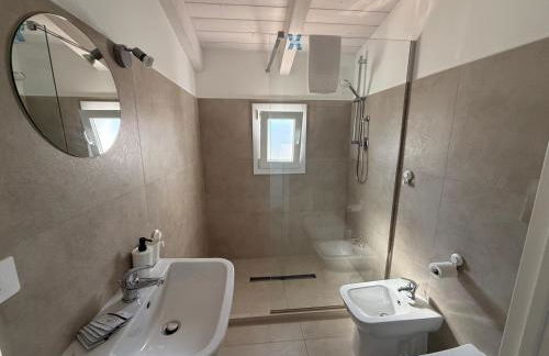 VISCHI Roof con TERRAZZO e vista - Foto 8