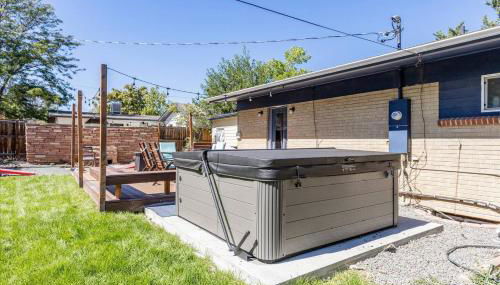 Arvada home w hot tub & BBQ - Photo 4