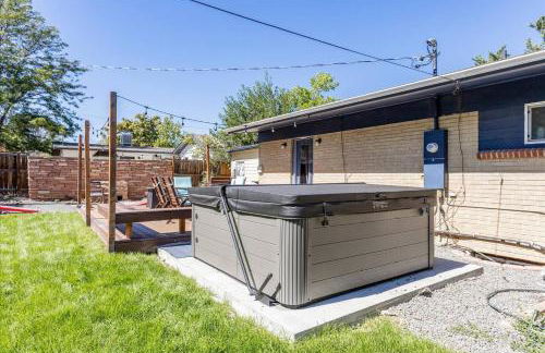 Arvada home w hot tub & BBQ - Photo 4