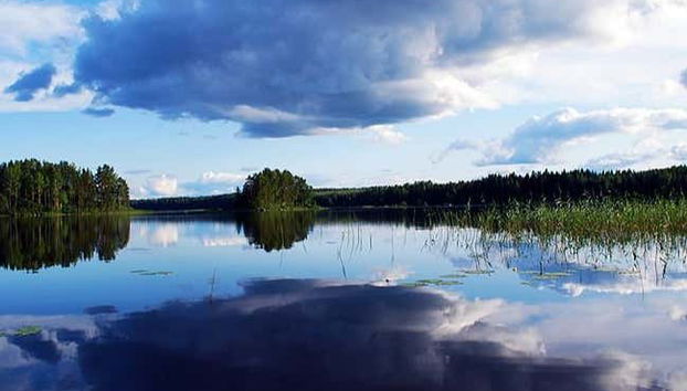 Vistas del lago Vatiajärvi