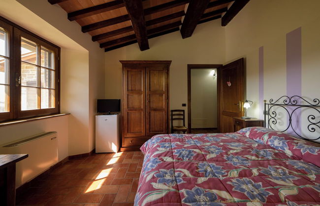 agriturismo Castel d'Alfiolo-Barcomonte - Photo 10