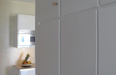 Seafront Calista Beach House With Garden - Foto 21