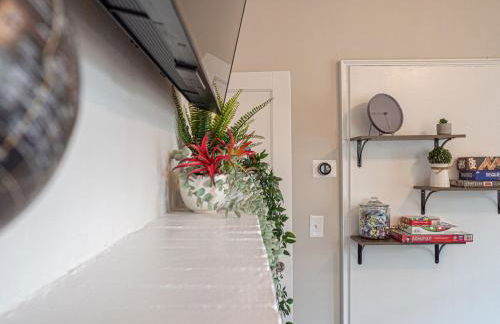 Marietta Square's Home Away! - Foto 23