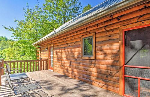 Rustic Andrews Cabin Rental with Deck and Fire Pit! - Foto 23