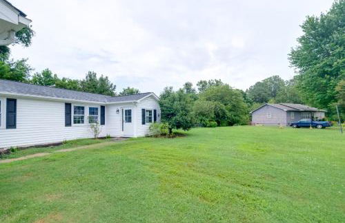 Fish, Relax and Enjoy Lake Views Colonial Beach Gem - Foto 26