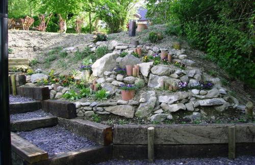 Hafannedd Cottage - riverside views - Photo 21