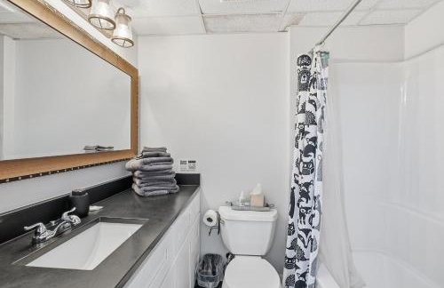 The Sapphire Shore Cottage with Dock! home - Foto 12