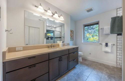 Evergreen Retreat A 30 Night Minimum - Foto 24