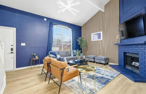 Luxury Living w Backyard Pool Oasis 5BD 3BA - Foto 6