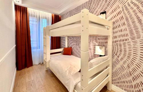 OPERA PROMENADE 4 Renovated 3 Bedrooms Balcony Sea View AC - Foto 8