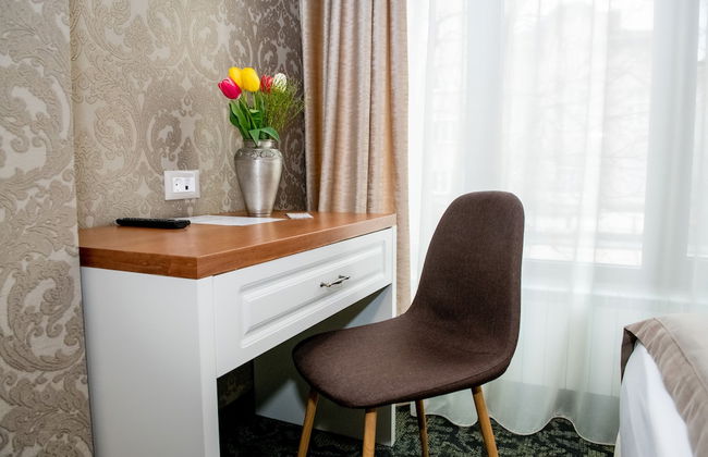 Agora Boutique - Photo 28