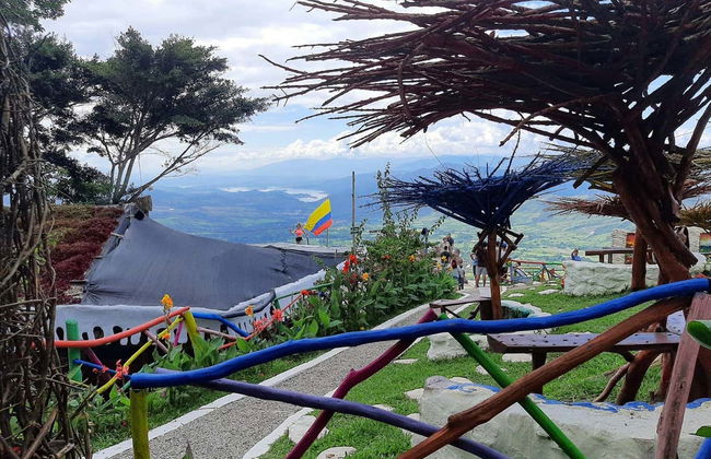 La Mano del Gigante Viewpoint Day Trip - Photo 4