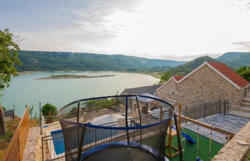 Gorgeous Home In Ricice With Lake View - Foto 7