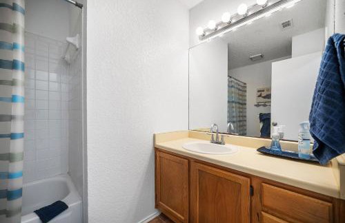 Pflugerville Azure Door Retreat - Photo 21