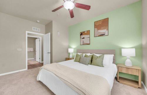 3BR Family Suite | Pool, Games, Gym, Free Parking - Foto 16