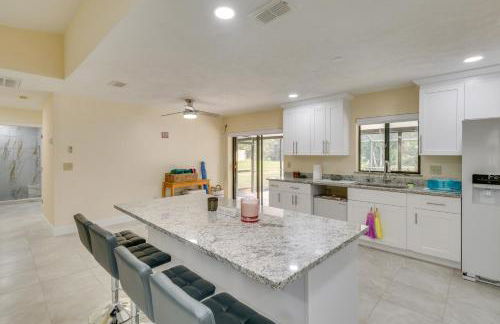 Saltwater Pool and Lanai Lehigh Acres Escape! - Foto 7