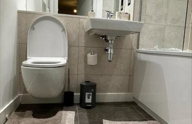 1BD City-Centre Magical Views - Foto 9