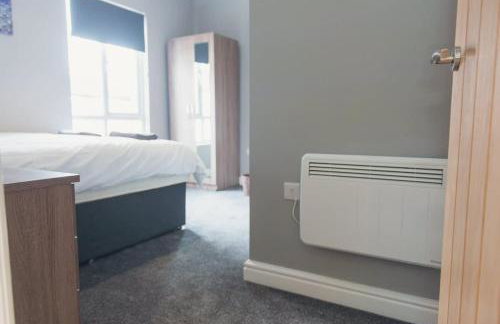 LYNNTON HOUSE Stunning 6 bed Town Centre House ALL with En-Suites Prime Location Tamworth - Foto 38