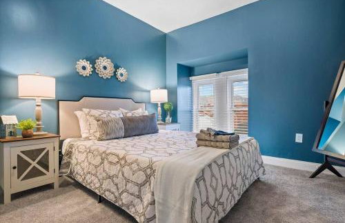 NEW! High-end Manchester Home w/ a hot tub - Foto 32