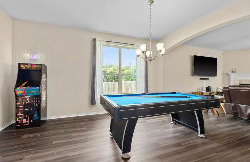 NEW 12 Bd Temple House, up to 14 PPL, Perfect for Families, Contractors, Large Groups, In Home Theatre, Arcade, Billiards - Professionally Managed By Stay Albatross Furnished Rentals - Foto 2