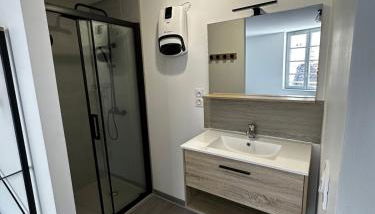 2 pièces parking, plein centre au calme climatisé - Foto 4