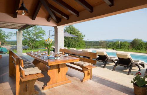 Modern Villa San Martino Heated Pool, Jacuzzi & Privacy - Foto 32