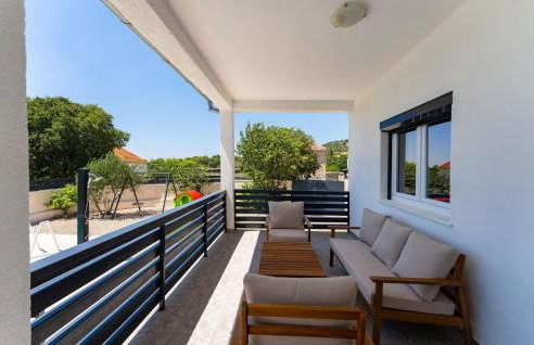 3 Bedroom Awesome Home In Rastevic - Foto 15