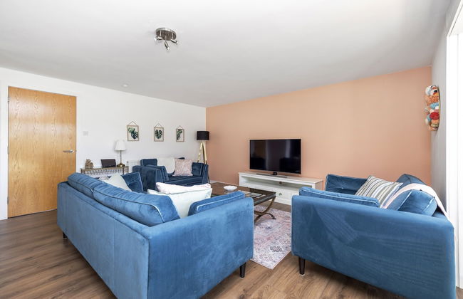 JOIVY Stunning 2-Bed Flat W/ Free Parking - Foto 20