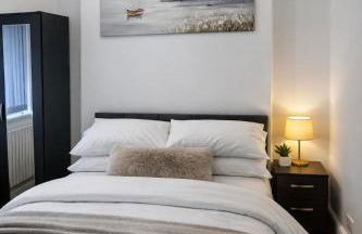 Stylish 1BR Apartment Fast WiFi 15 mins to Central London - Foto 1