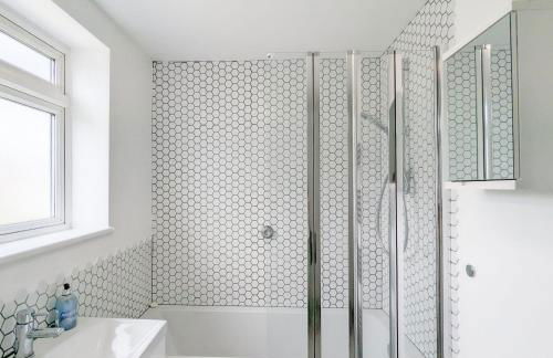 Brook House - Emsworth - Photo 21