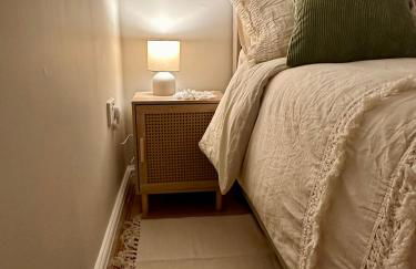 Cosy Town Loft by Shropshire Abodes - Foto 32