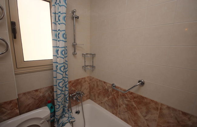 2 Bedroom House near Tombs of the Kings - Photo 17