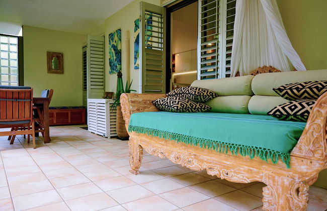 Julians Apartments - Photo 32