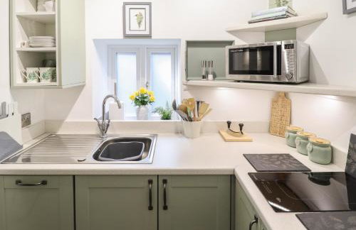 Swallow's Nest - Photo 13