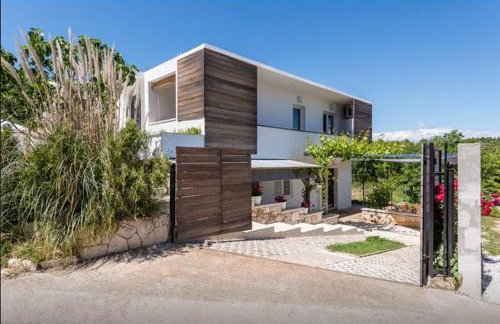 Luxury Apartment with Private Heated Pool - Foto 21