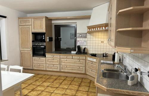 120qm Geräumige Wohnung & Balkon & Parkplatz - Foto 7