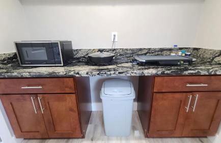 Air Conditioned! Paradise Park Brand new 2-bedroom Suite - Foto 8