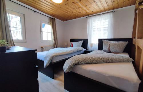 FeWo Innenstadt mit Dachterasse, Grill, bis 8 Personen, 3 SZ - Foto 6