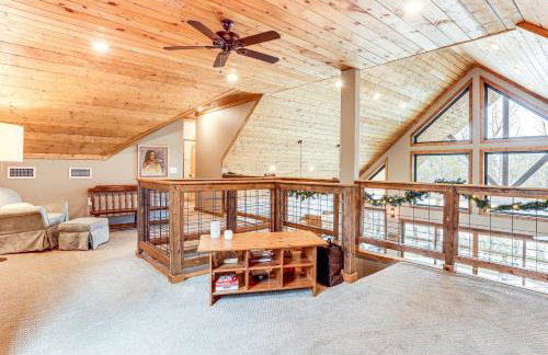 Lake Views and Golf Access at Secluded Drasco Lodge - Foto 17