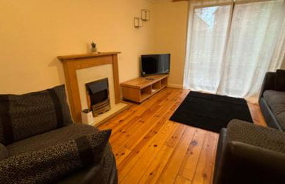 Cosy 2 Bedroom House - Large Driveway, EV Socket, WiFi, Contractor & Leisure Stays - Foto 10
