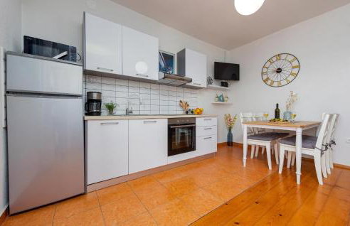 Stunning Home In Prizna With Wifi - Photo 18