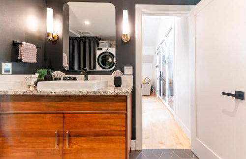 30-Day Minimum Boulder Bright & Modern Private 1BR 2BA ADU - Photo 39