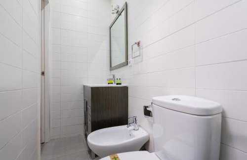 Steps to Gran Via Stylish 1BR in Chueca Alquiler Temporal - Foto 15