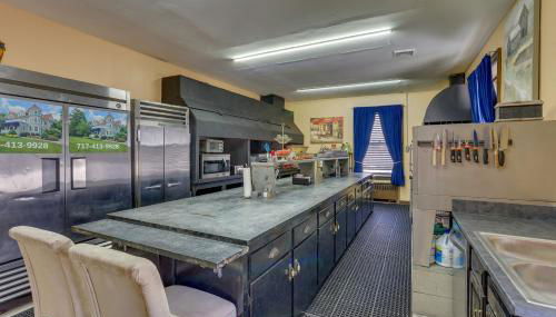 Fun and Unique Home with Vintage Game Room in Annville - Foto 5